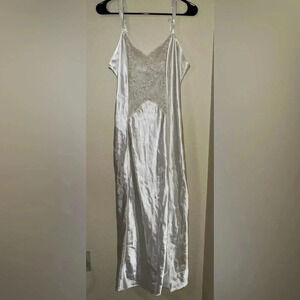Vintage Victoria’s Secret Chemise Nightgown Ivory Lace Long medium